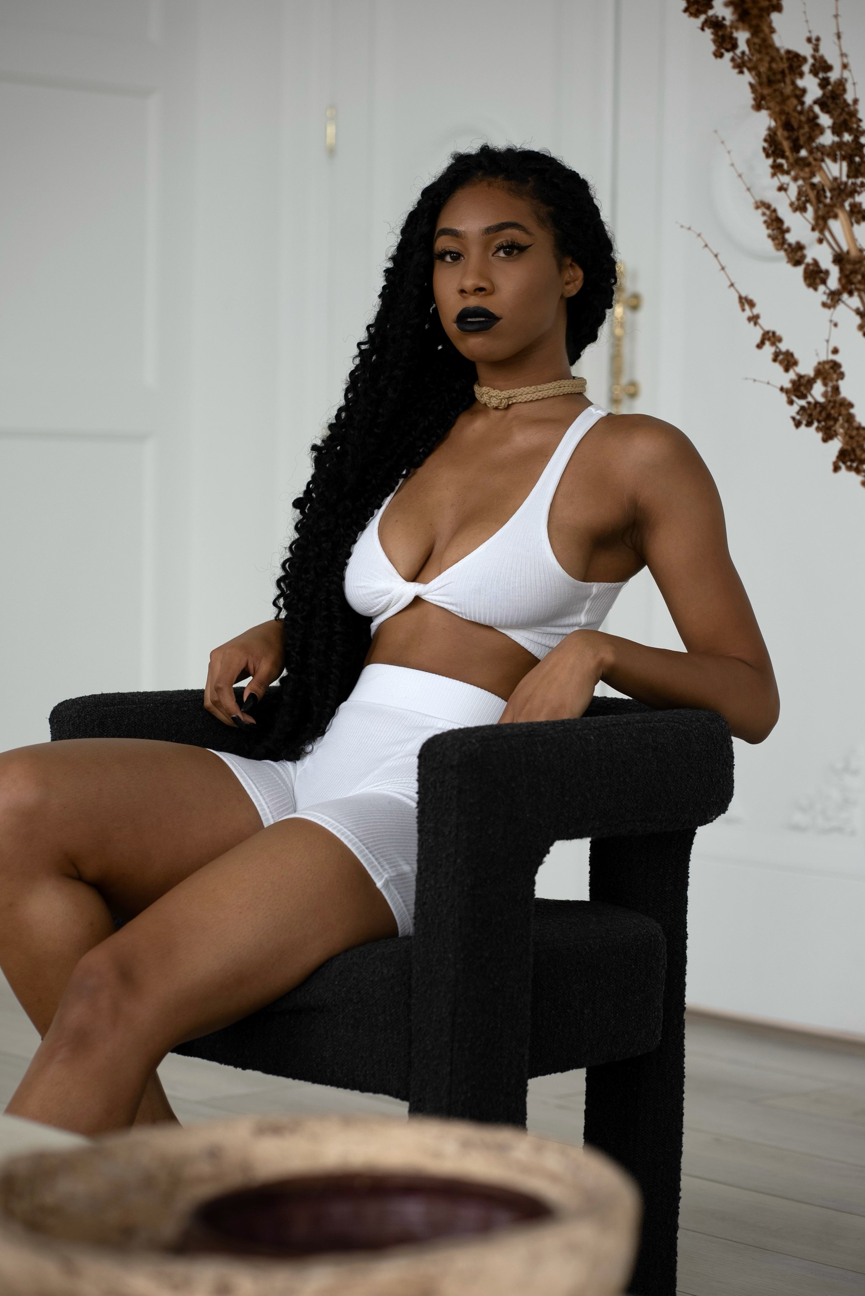 IANTHE 01| SEAMLESS TWIST FRONT BRALETTE